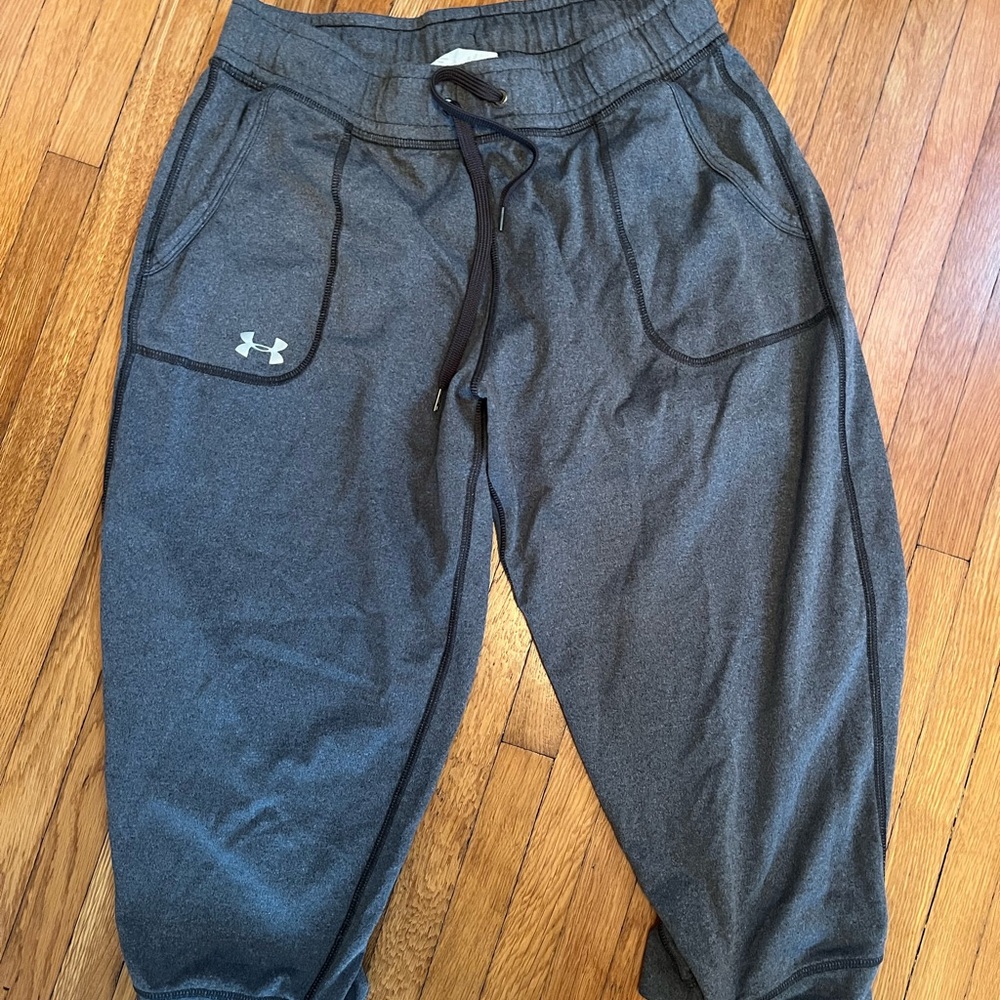 Under Armour HeatGear Pants in Dark Gray